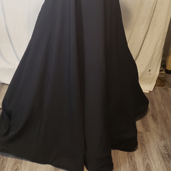 IEENA black dress - Picture 3 of 5